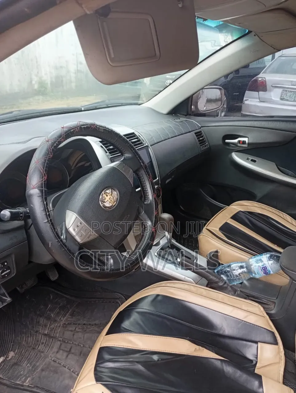 Toyota Corolla 2010 Gold