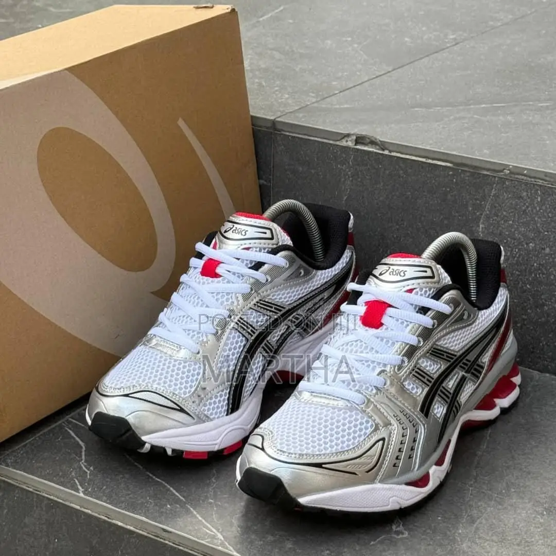 BEAUTIFUL LUXURY Aasics Sneakers