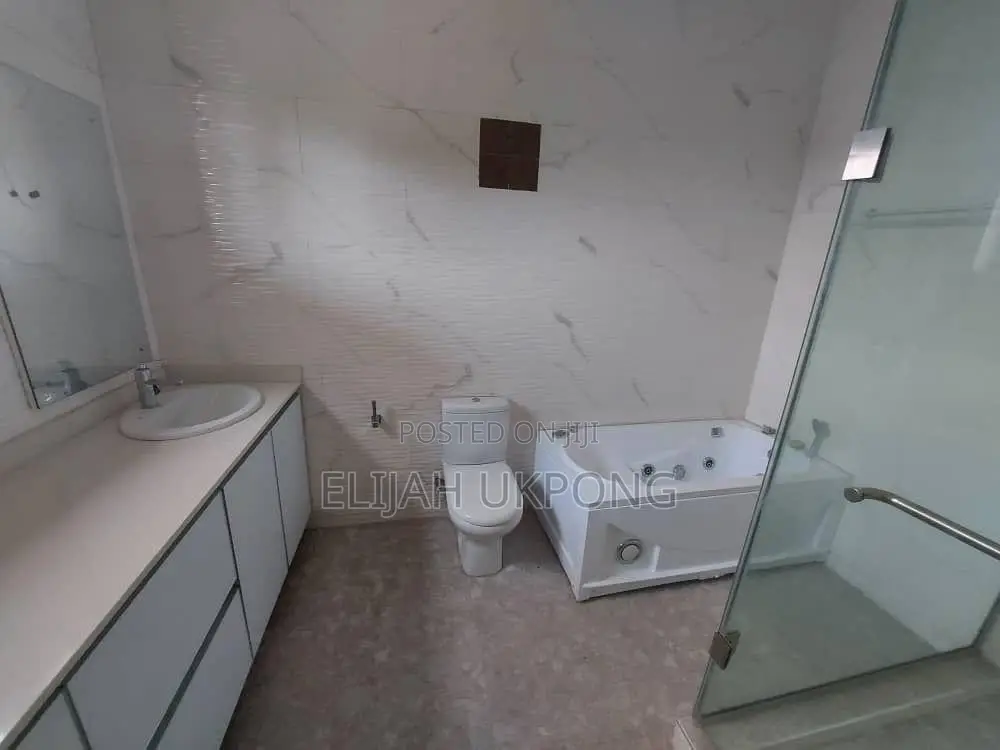 4bdrm Townhouse / Terrace in Banana Island for rent