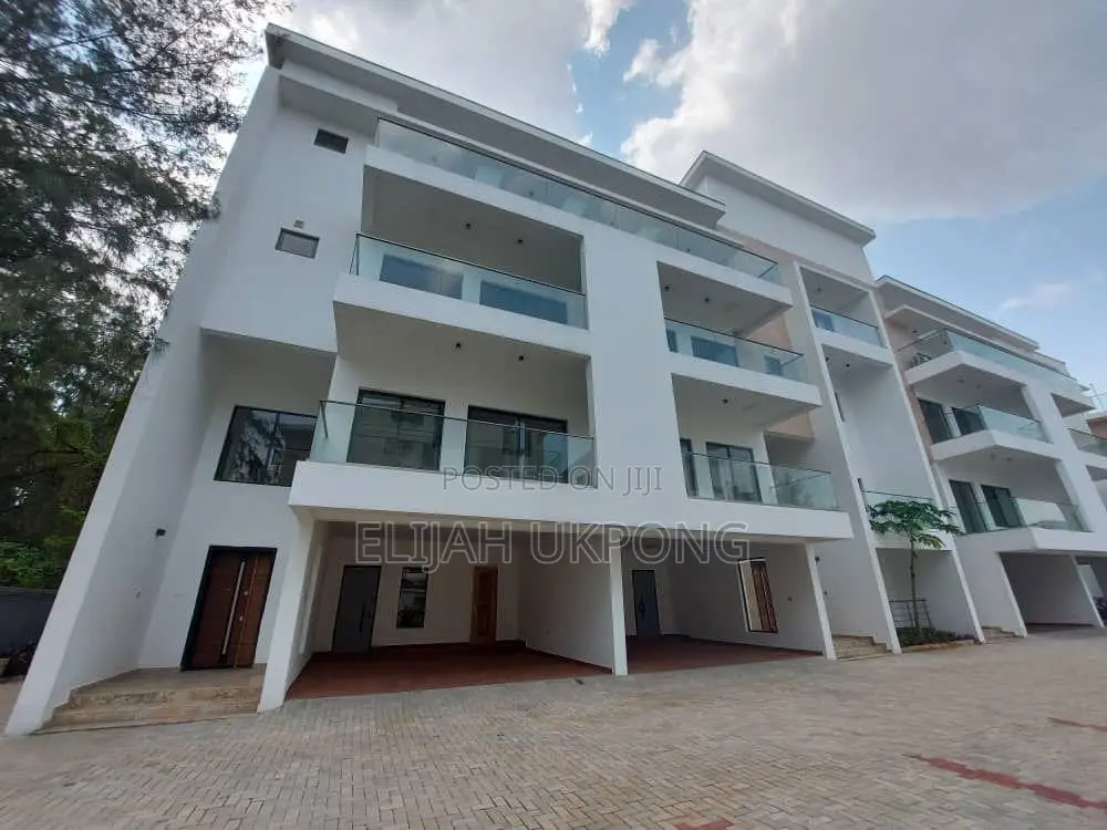 4bdrm Townhouse / Terrace in Banana Island for rent