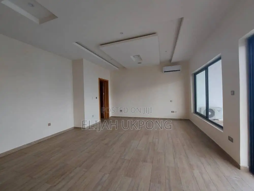 4bdrm Townhouse / Terrace in Banana Island for rent