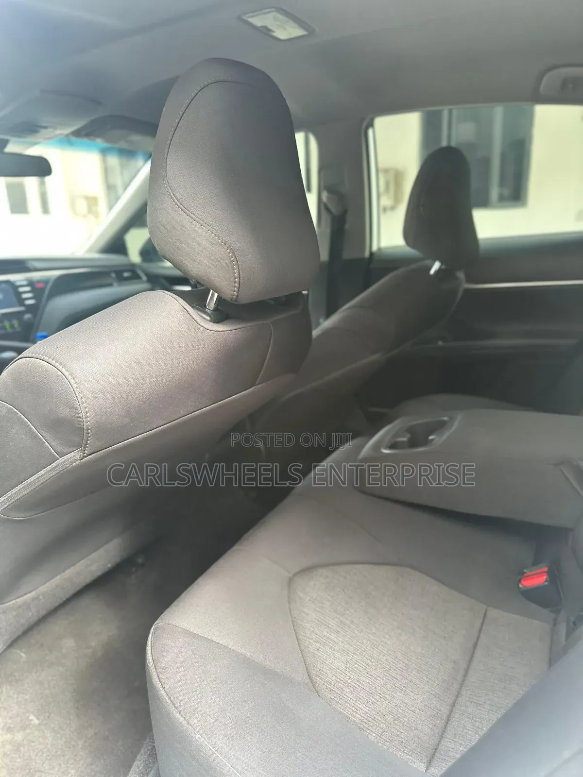 Toyota Camry LE FWD 2020 White