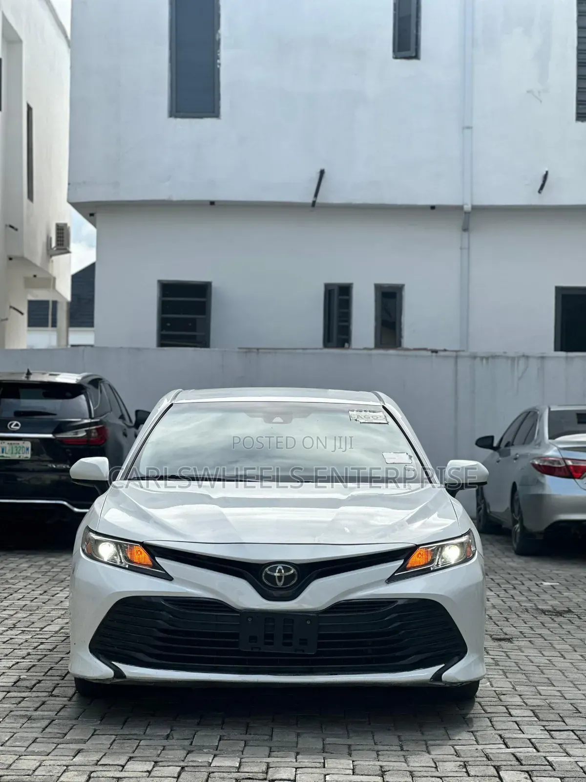 Toyota Camry LE FWD 2020 White