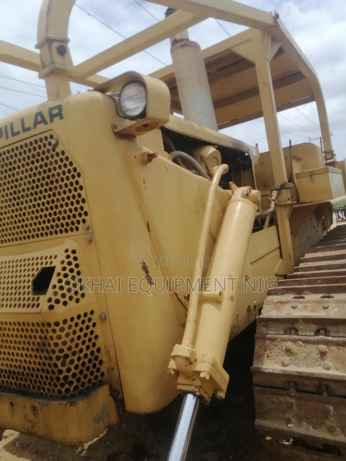 Foreign Used CAT Bulldozer D8H for Sale