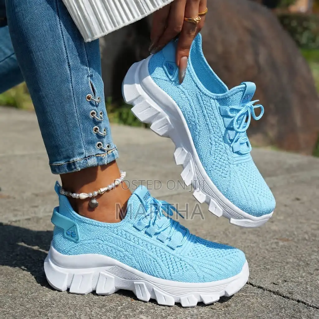 Beautiful Qaulity Fashion Sneakers