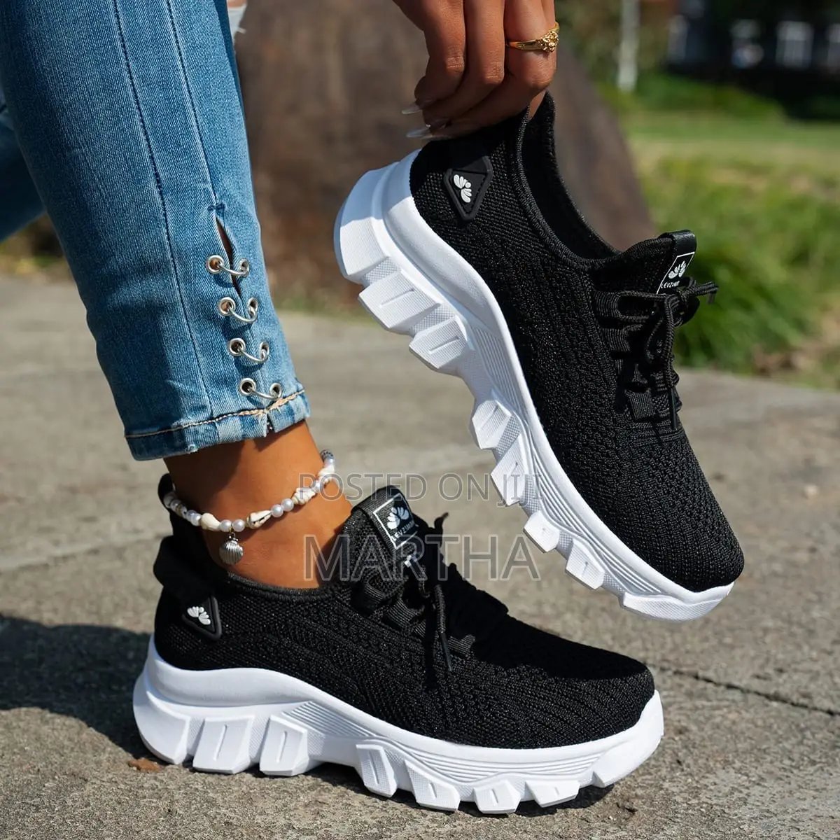 Beautiful Qaulity Fashion Sneakers