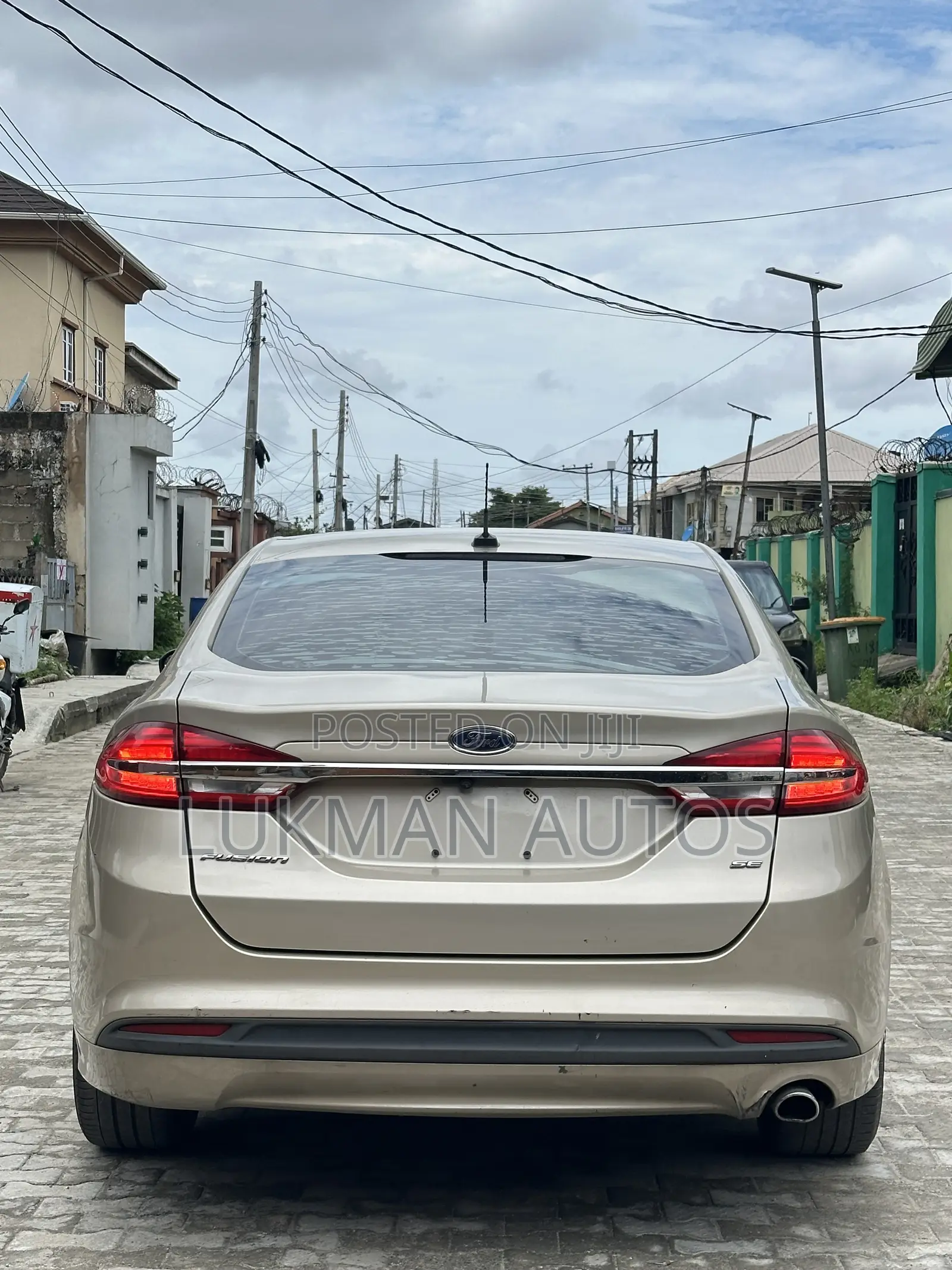 Ford Fusion SE FWD 2018 Gold