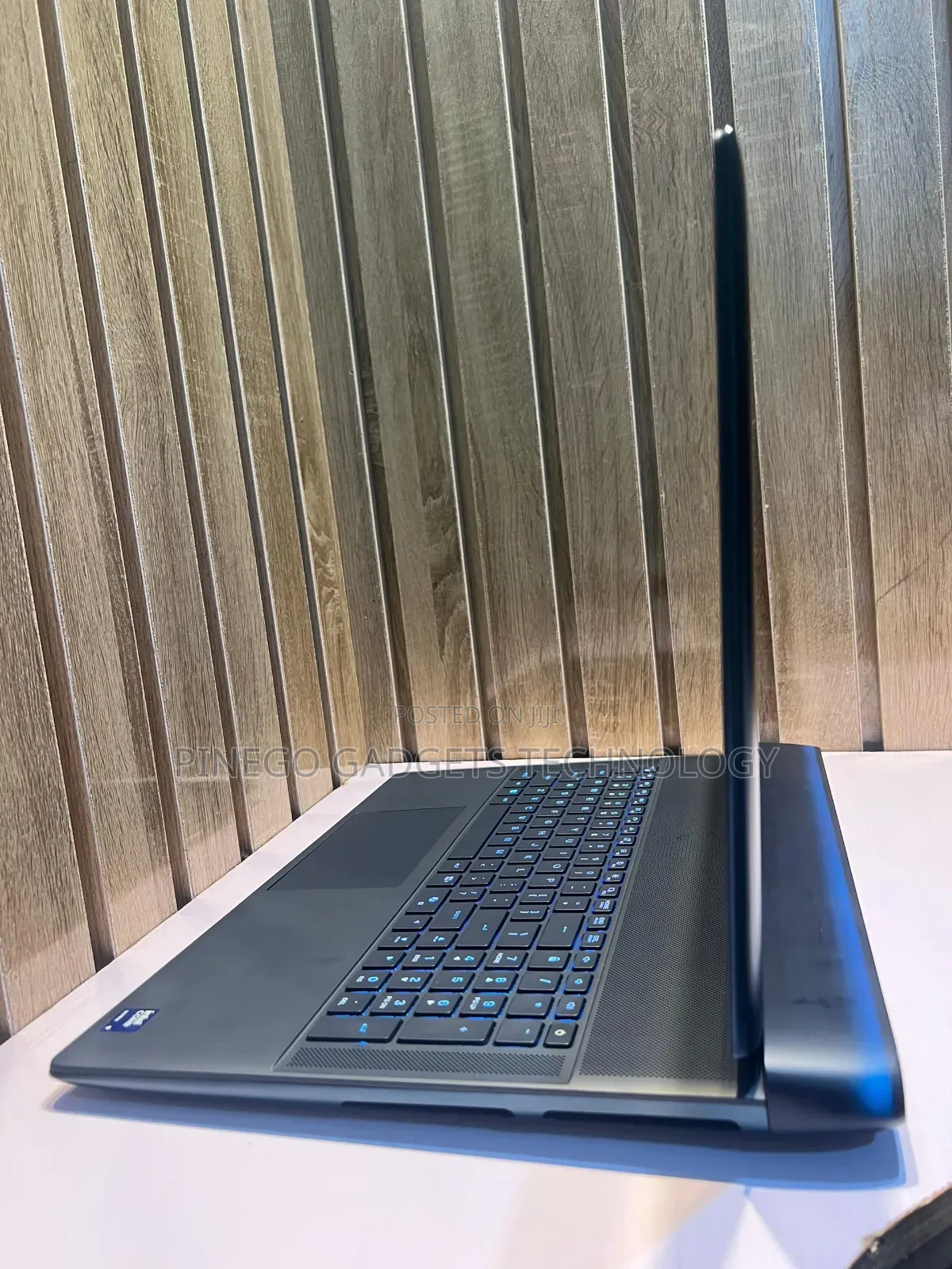 New Laptop Alienware 18 Area-51 32GB Intel Core Ultra 9 SSD 1T