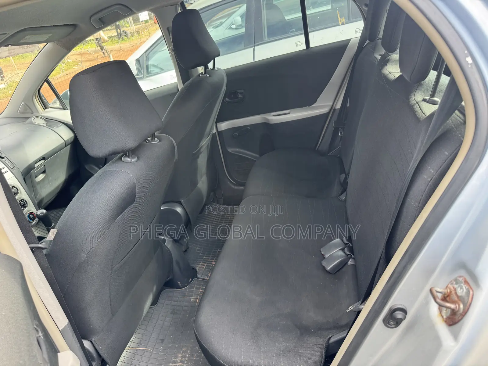 Toyota Yaris Base Hatchback 3dr 2010 Blue