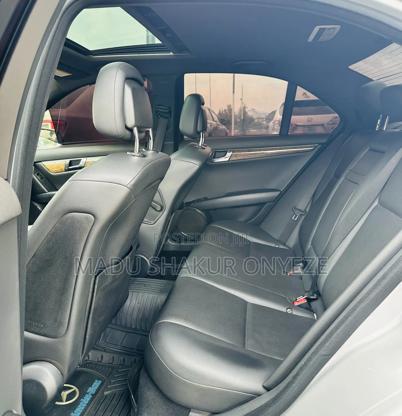Mercedes-Benz C300 Sport 4Matic Sedan AWD (3.0L 6cyl 7A) 2011 Silver