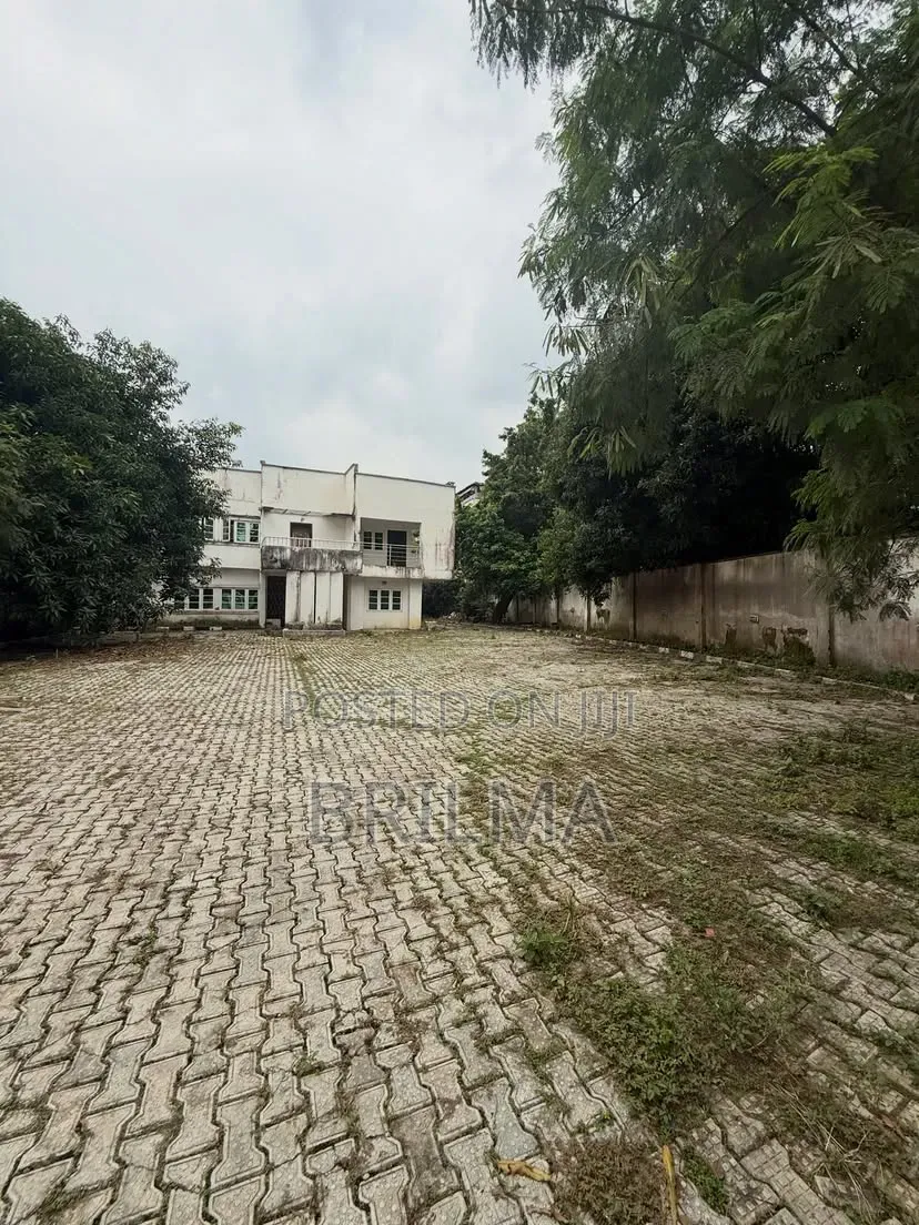 1100Sqm Land in Maitama for Sale
