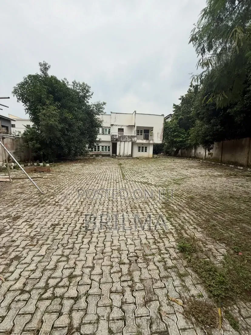 1100Sqm Land in Maitama for Sale