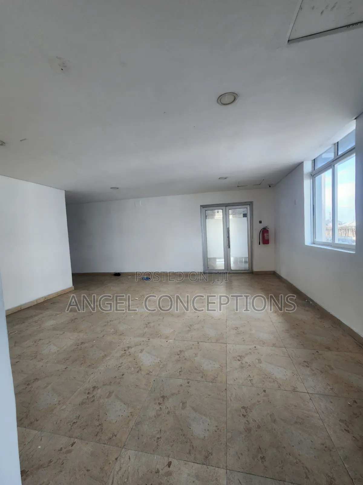 185sqm Office Space Available on the 4th Floor