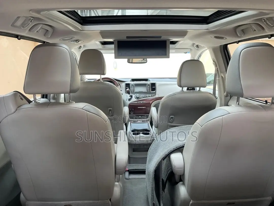Toyota Sienna Limited FWD 7-Passenger 2013 Gray
