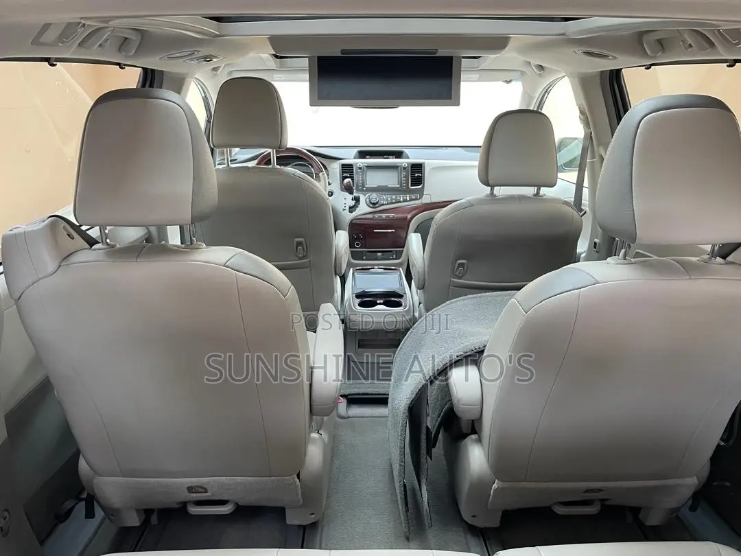 Toyota Sienna Limited FWD 7-Passenger 2013 Gray