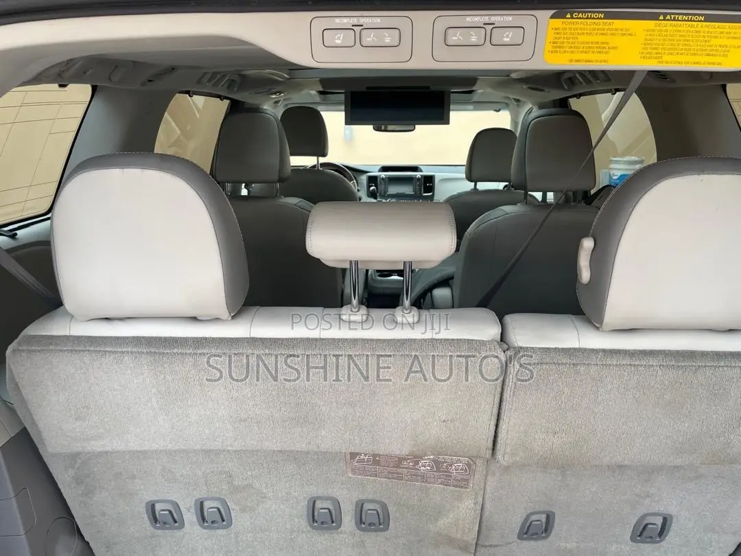Toyota Sienna Limited FWD 7-Passenger 2013 Gray