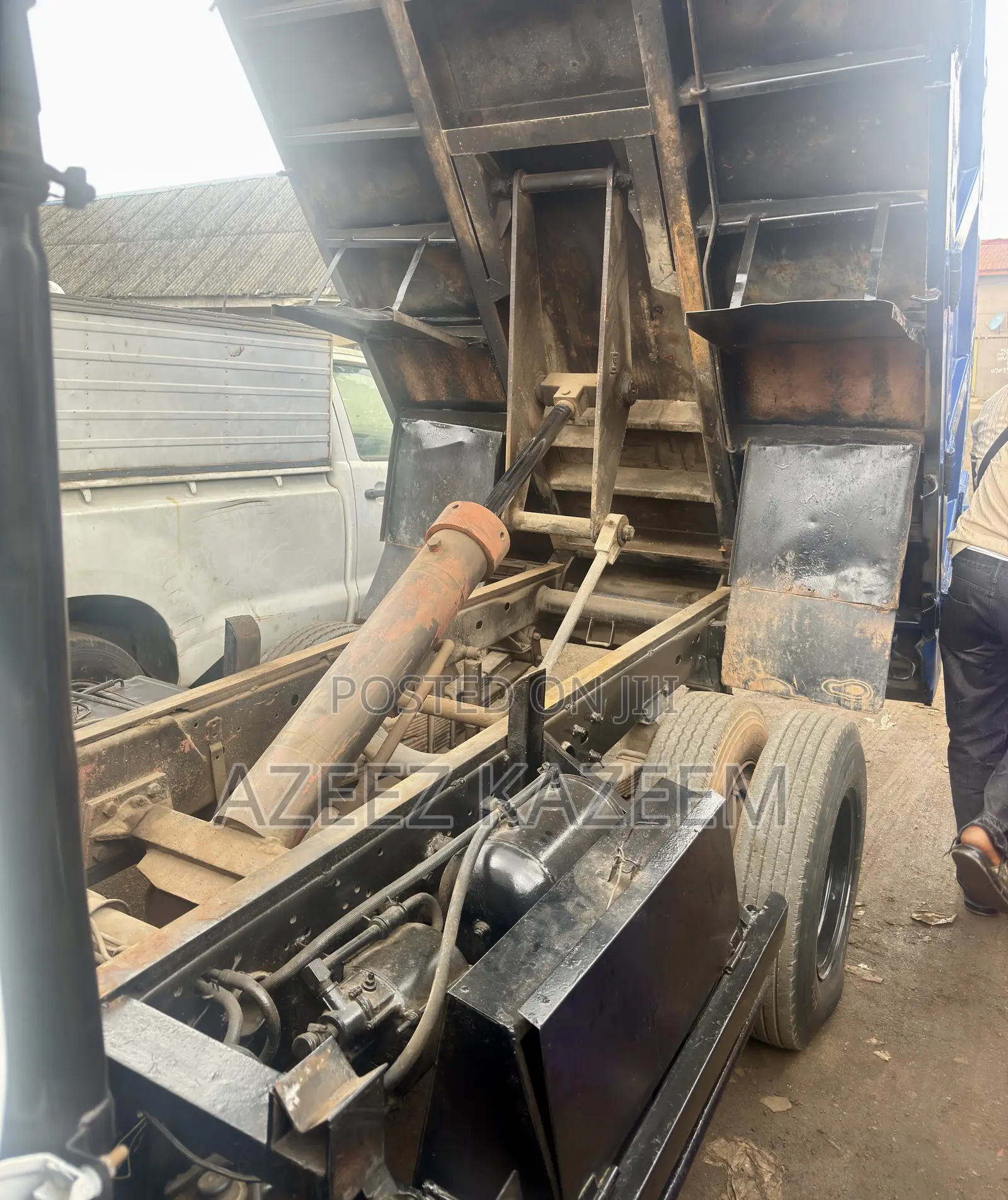 Toyota Dyna 200 Tipper