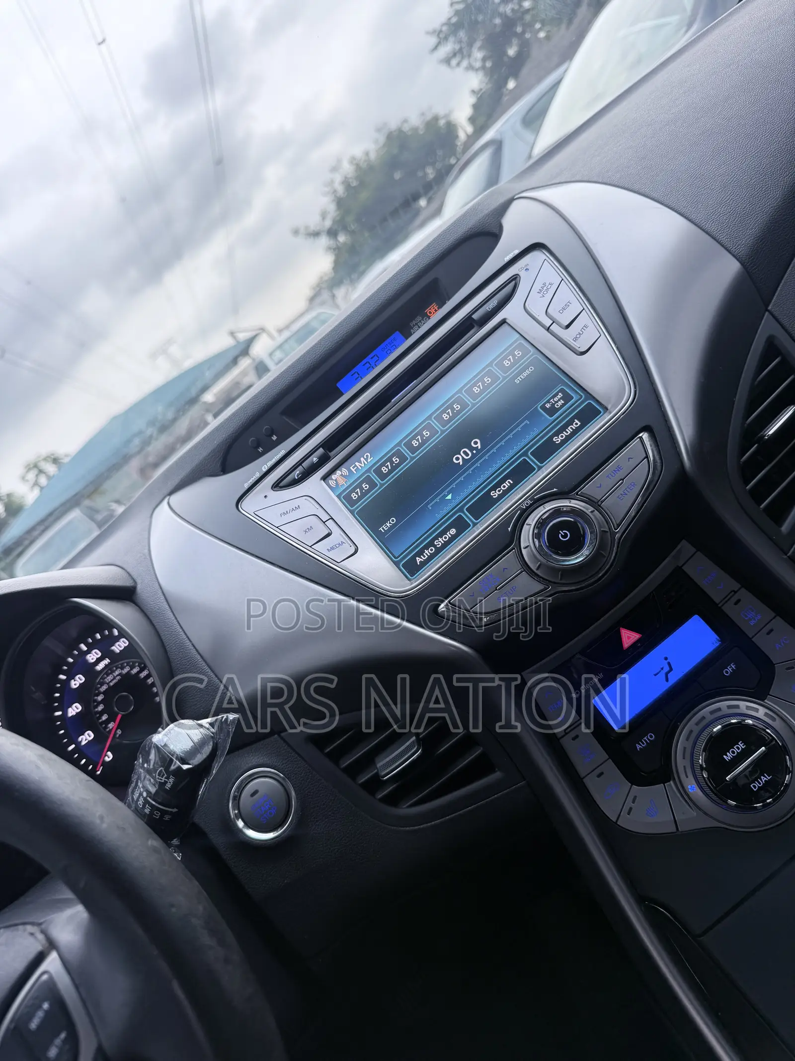 Hyundai Elantra 2013