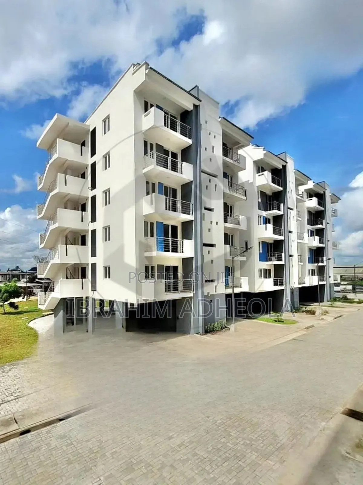 4bdrm Maisonette in Ilupeju Estate for sale