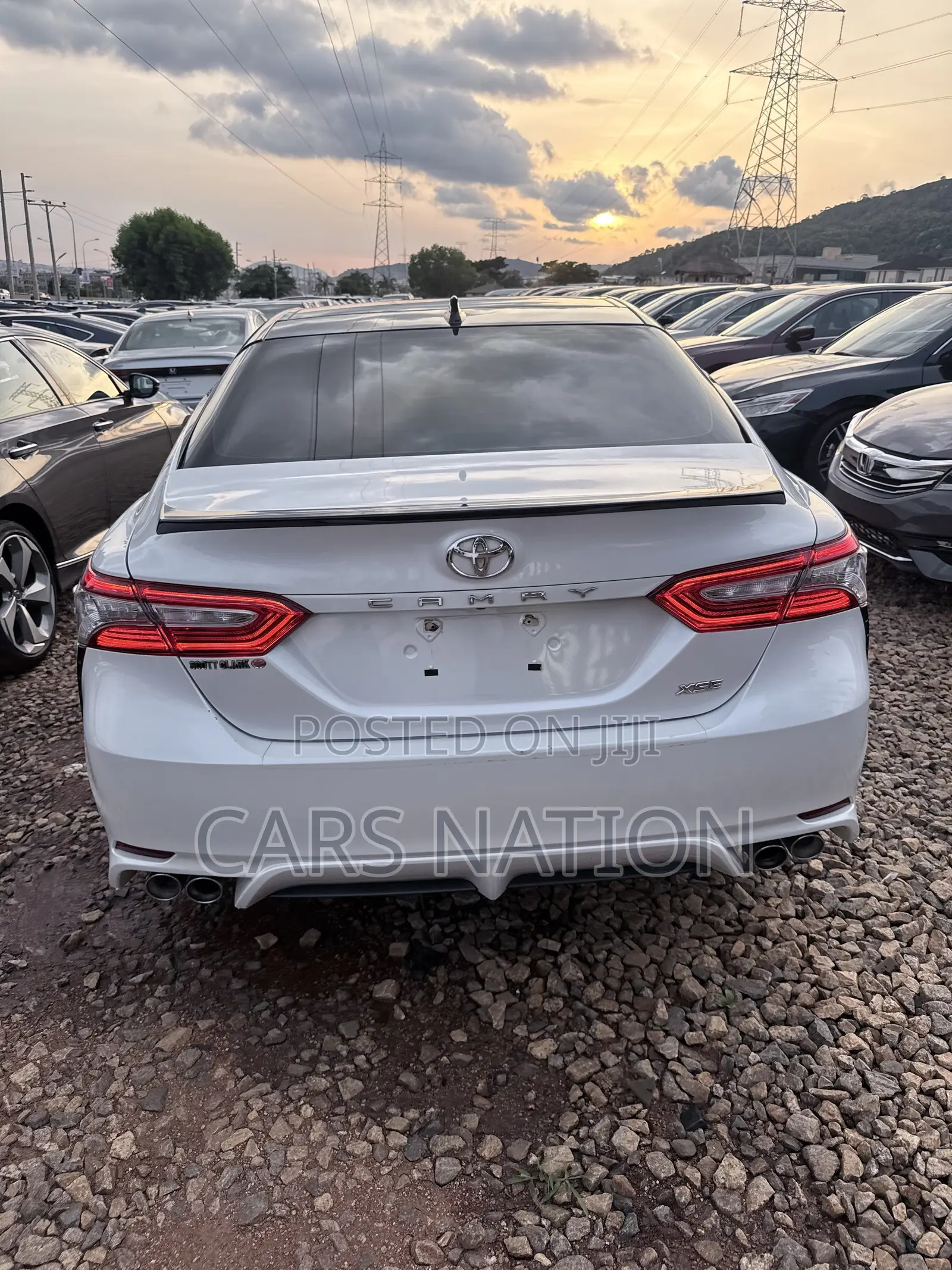 Toyota Camry 2019 White