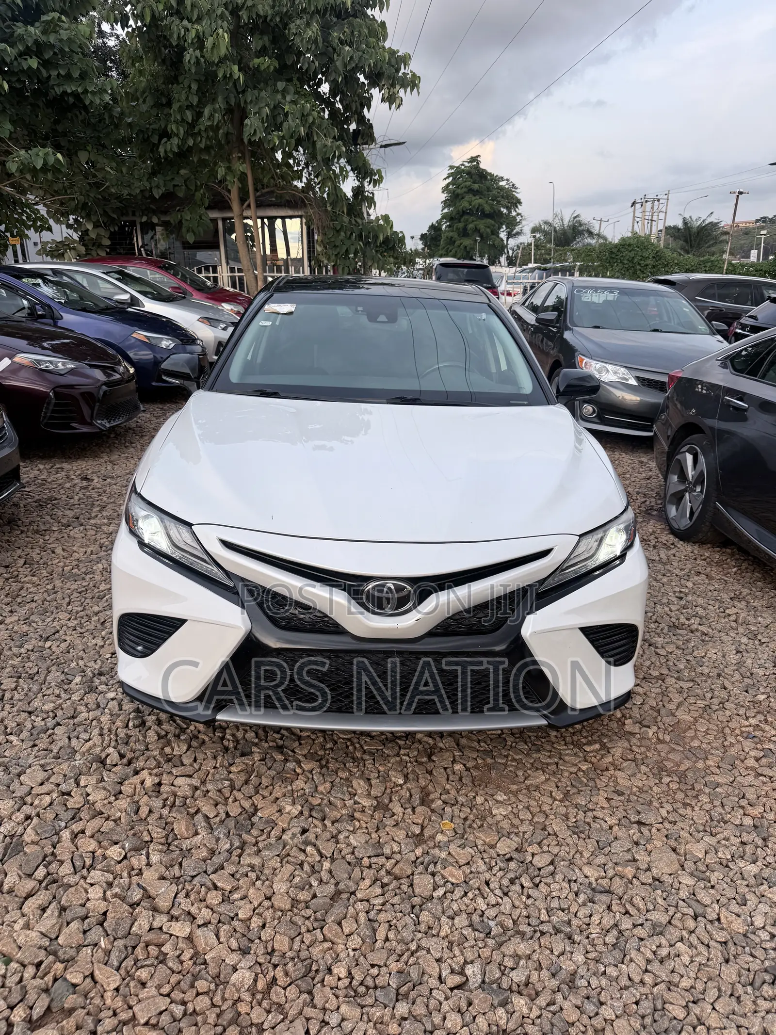 Toyota Camry 2019 White