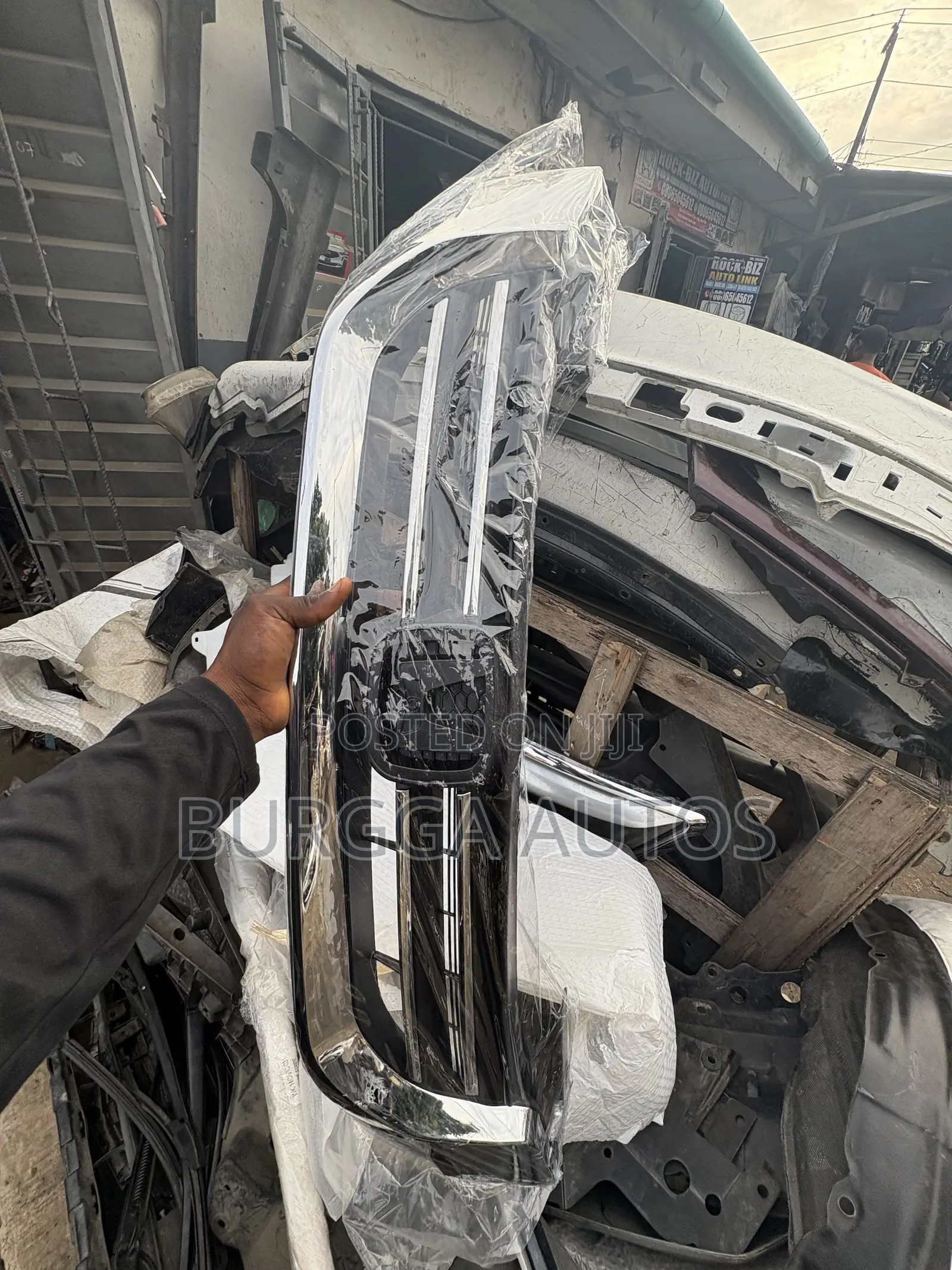 Front Grille Accord 2013 Brand New