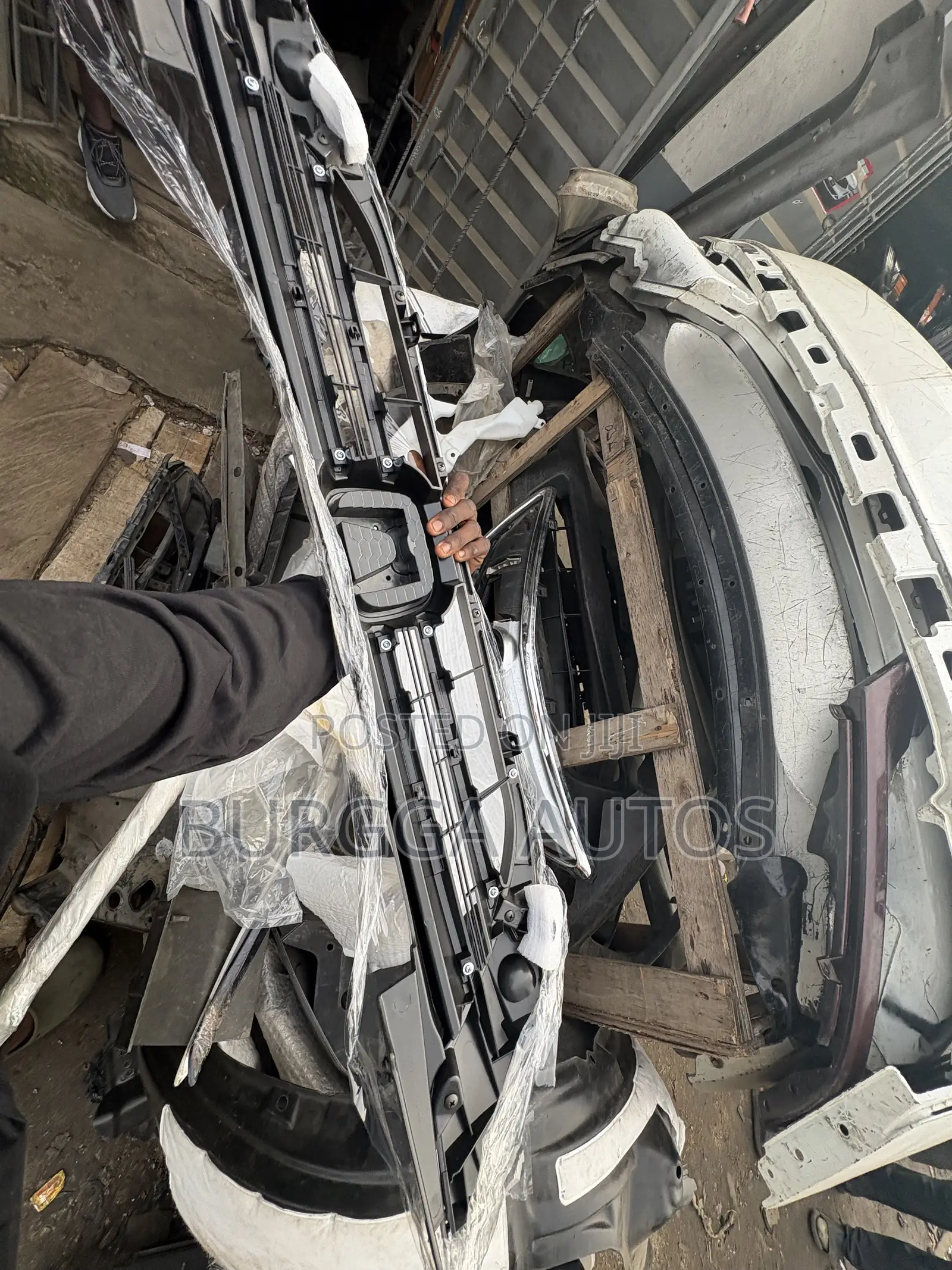 Front Grille Accord 2013 Brand New