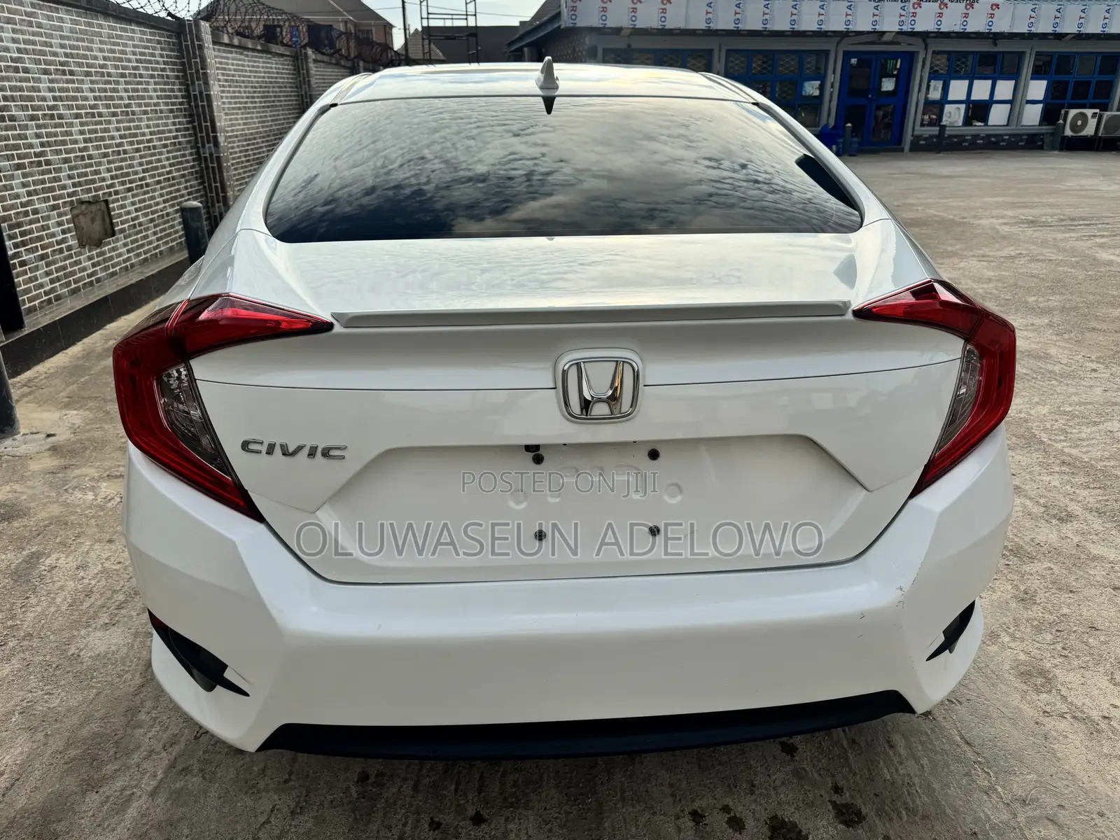 Honda Civic Sport 4dr Hatchback (1.5L 4cyl) 2017 White