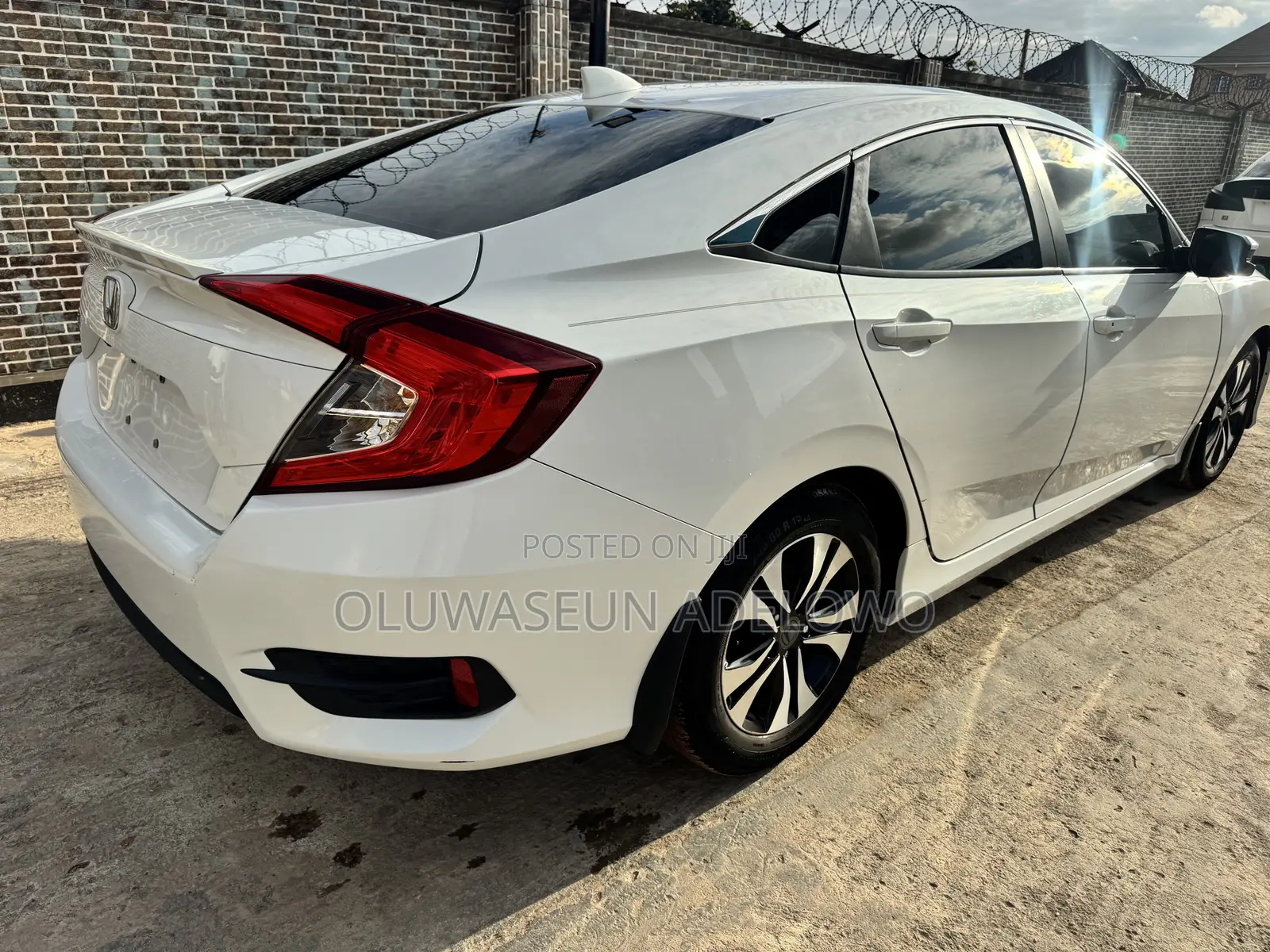 Honda Civic Sport 4dr Hatchback (1.5L 4cyl) 2017 White