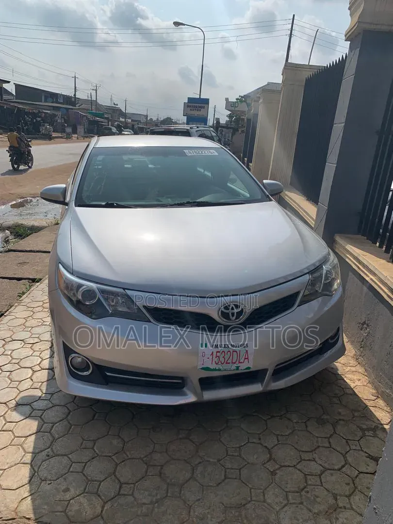 Toyota Camry 2013 Silver