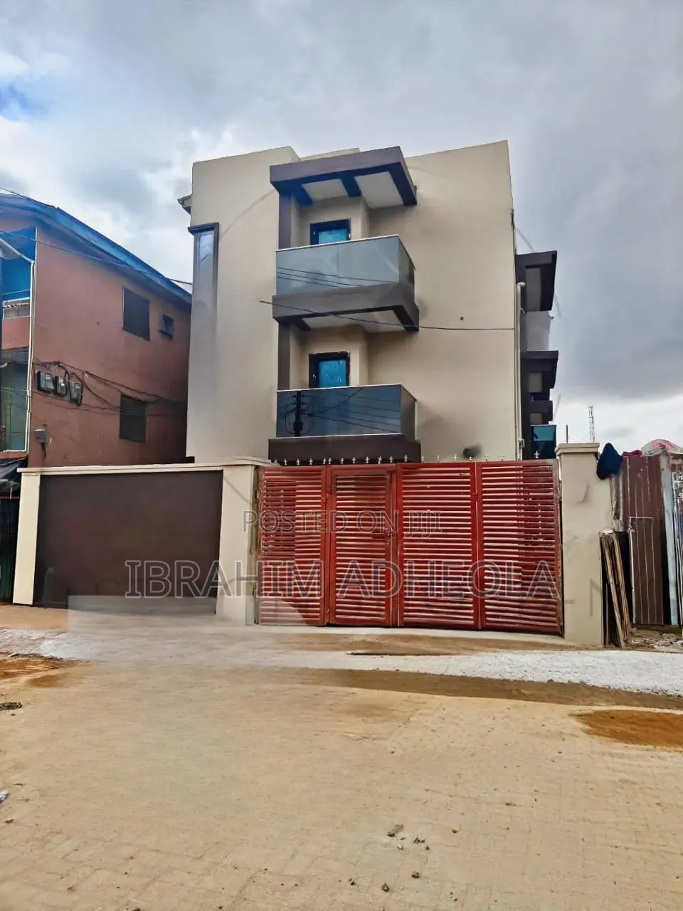2bdrm Apartment in Yaba, Akoka for sale