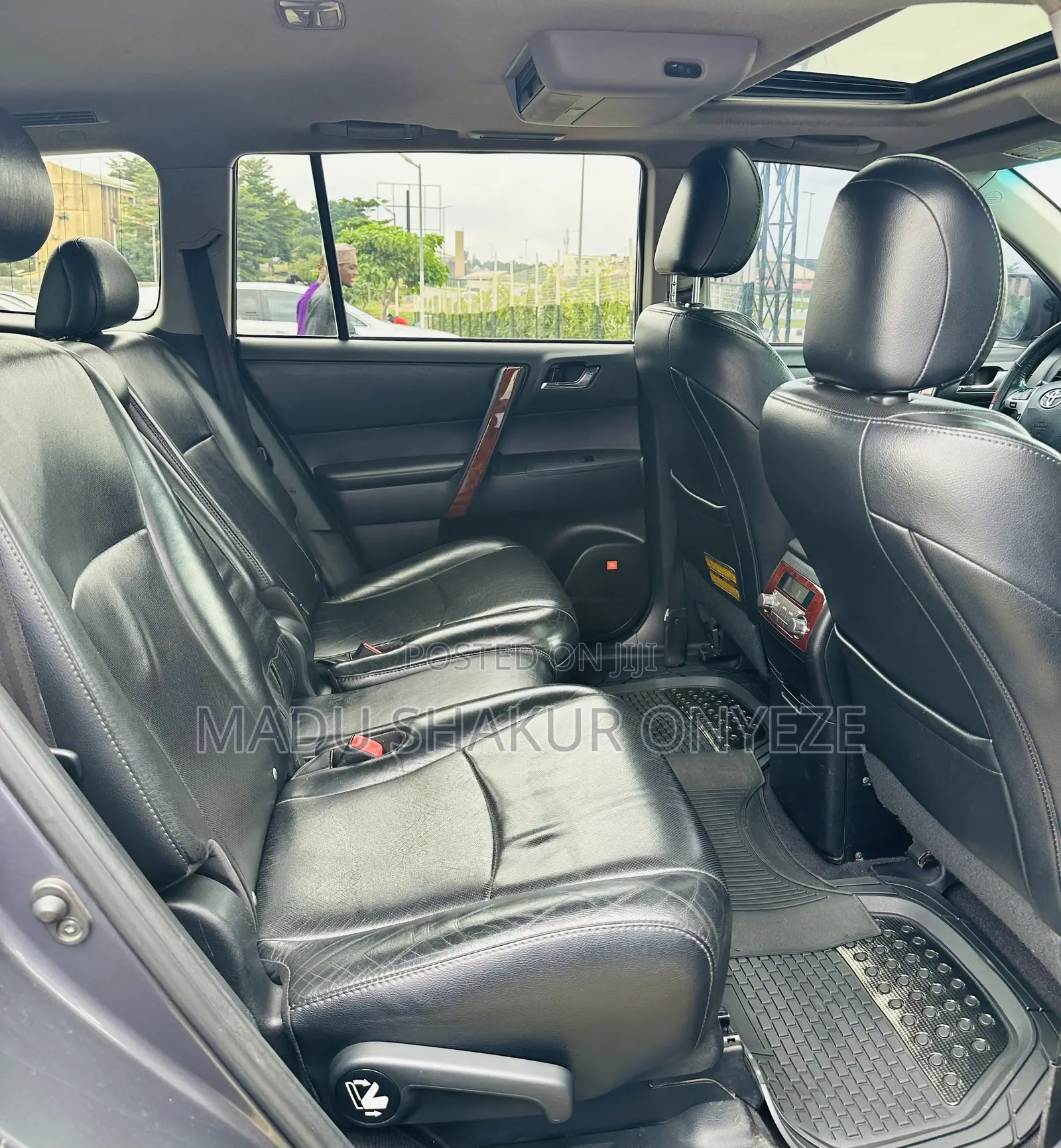 Toyota Highlander SE 2012 Gray