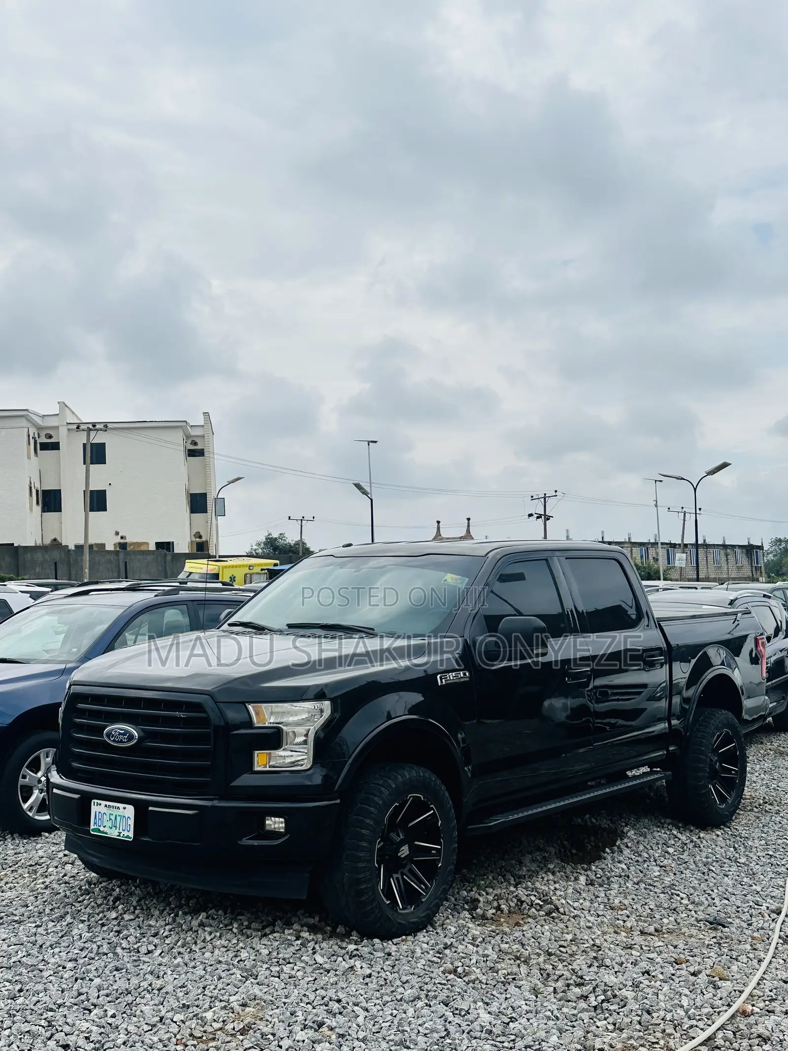 Ford F-150 XL 4x2 Regular Cab Styleside 8 ft. box 141 in. WB 2017 Black