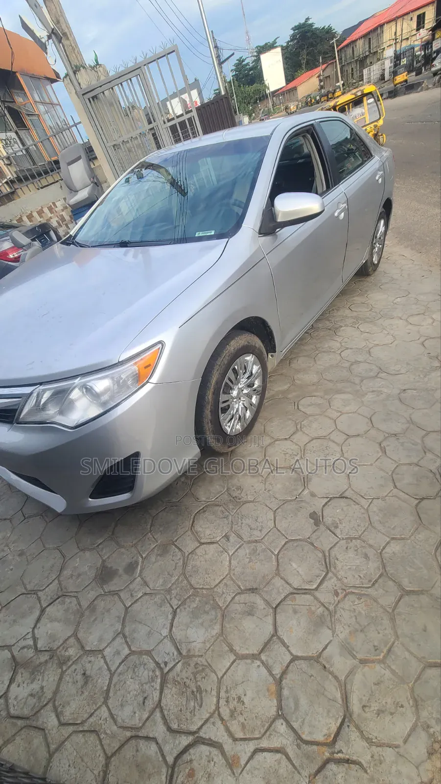 Toyota Camry L 4dr Sedan (2.5L 4cyl 6A) 2012 Silver