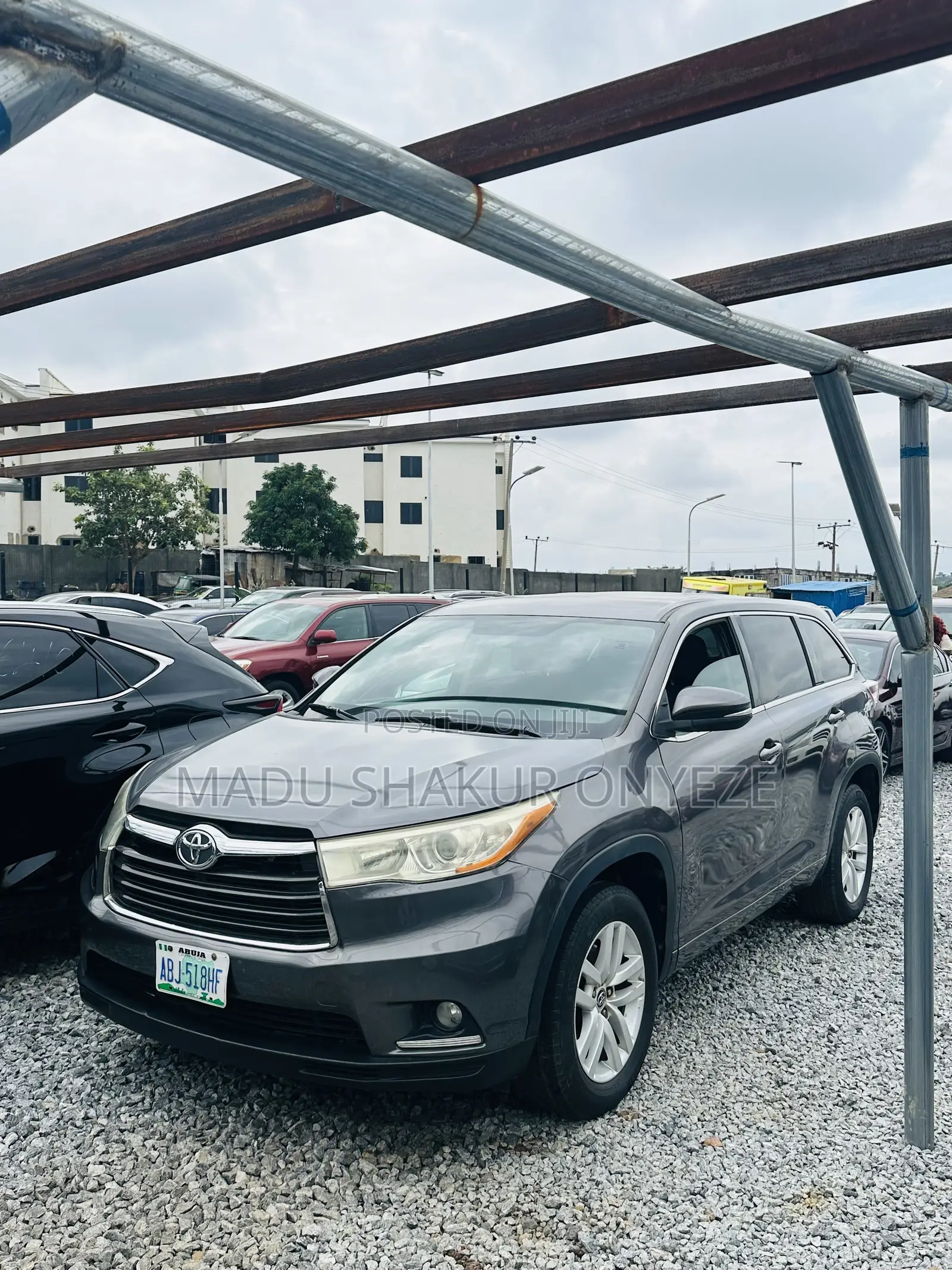 Toyota Highlander LE 4dr SUV AWD (3.5L 6cyl 6A) 2015 Gray