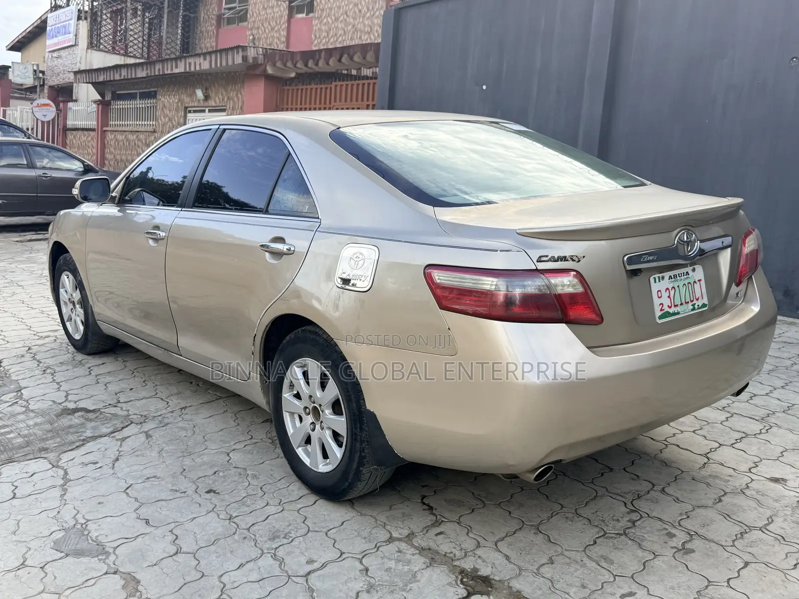 Toyota Camry XLE V6 4dr Sedan (3.5L 6cyl 6AM) 2008 Gold
