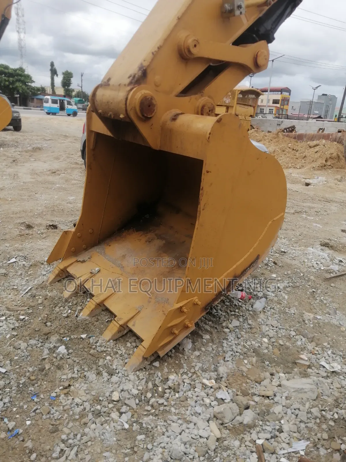 Foreign Used CAT Excavator 330DL for Sale in Lagos