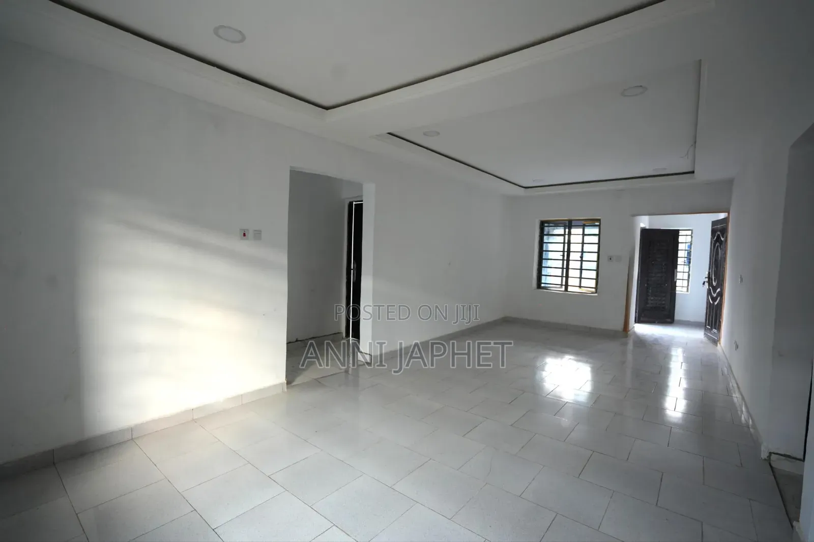 3bdrm Bungalow in Queen'S Home Estate, Obafemi-Owode for sale