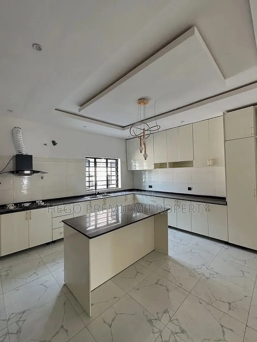 4bdrm Duplex in Gra for sale