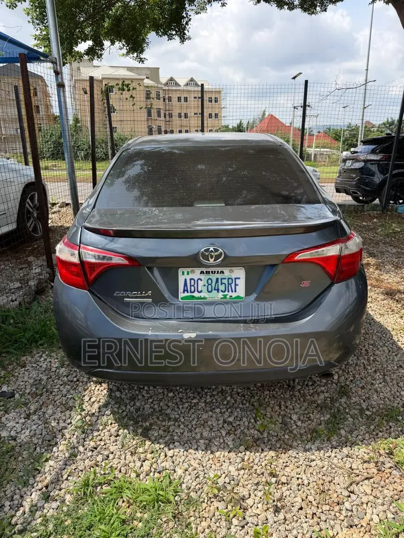 Toyota Corolla 2016 Gray