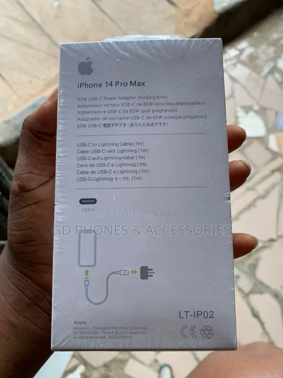 14 Pro Max 120W USB-C Power Adapter With a USB-C to Lightning Cable