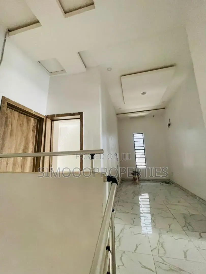 4bdrm Duplex in Ikota Gra for rent