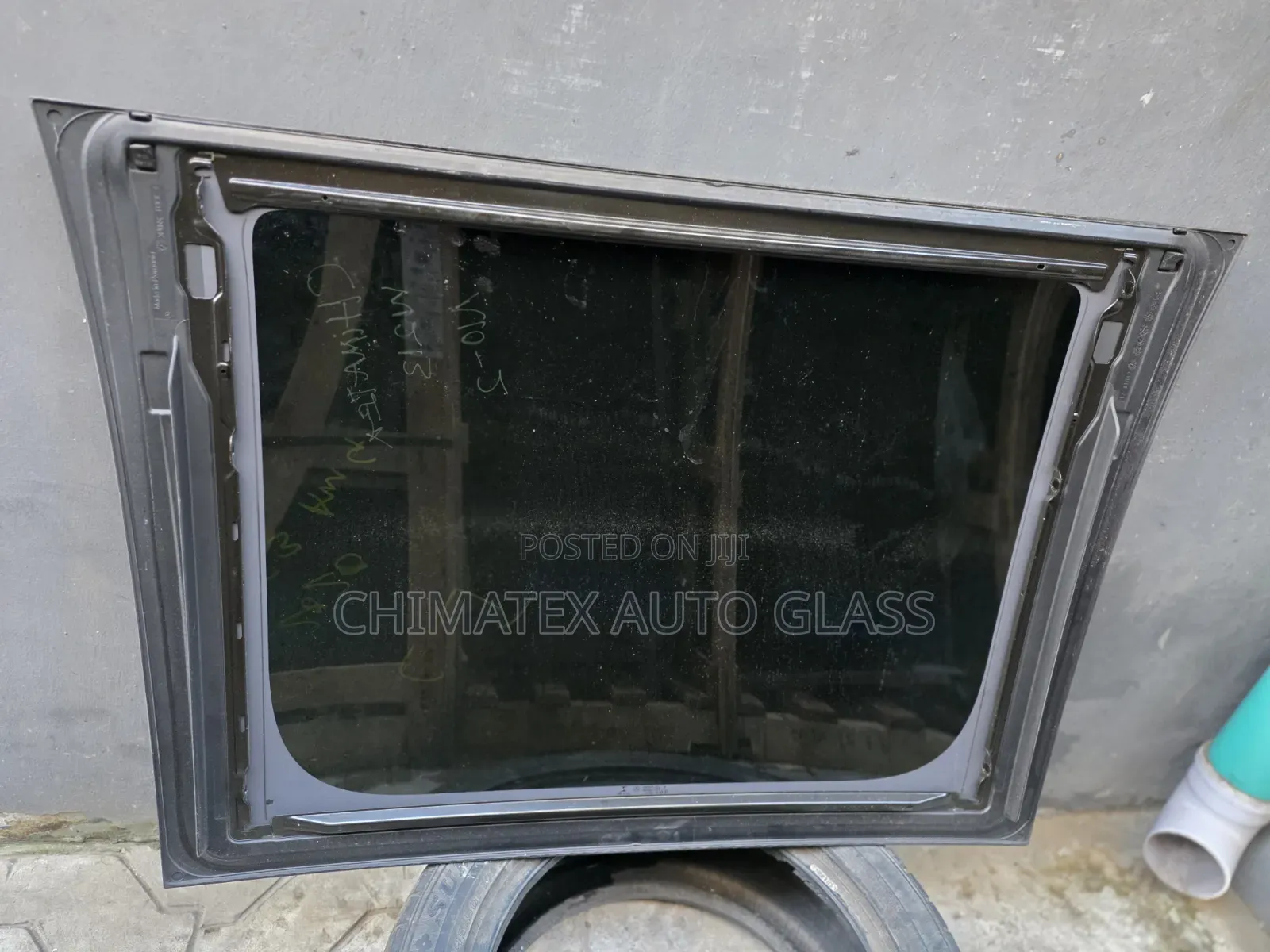E300 2019/2020 No 2 Panoramic Roof Glass Available @Chimatex