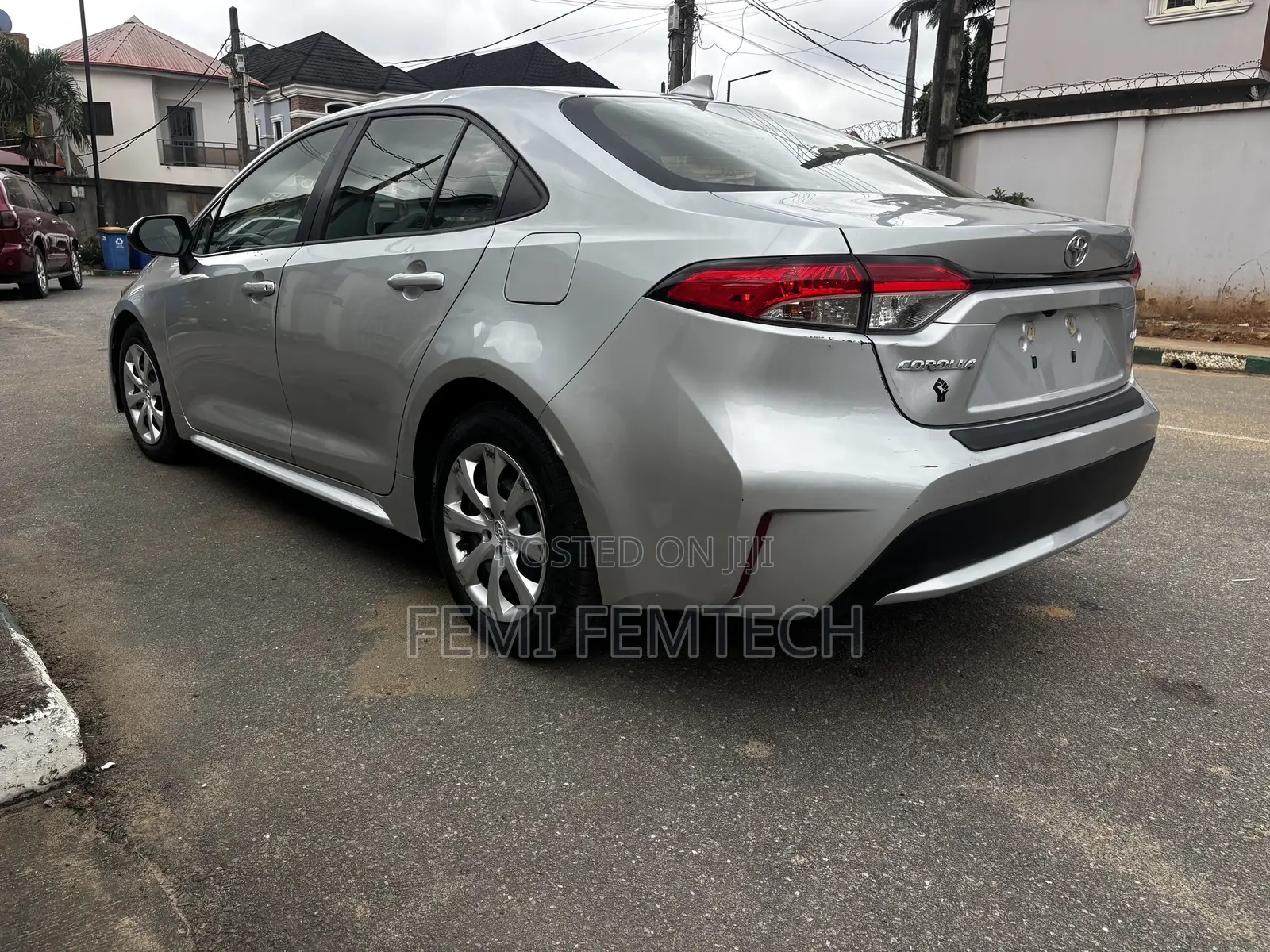 Toyota Corolla LE 2020 Silver