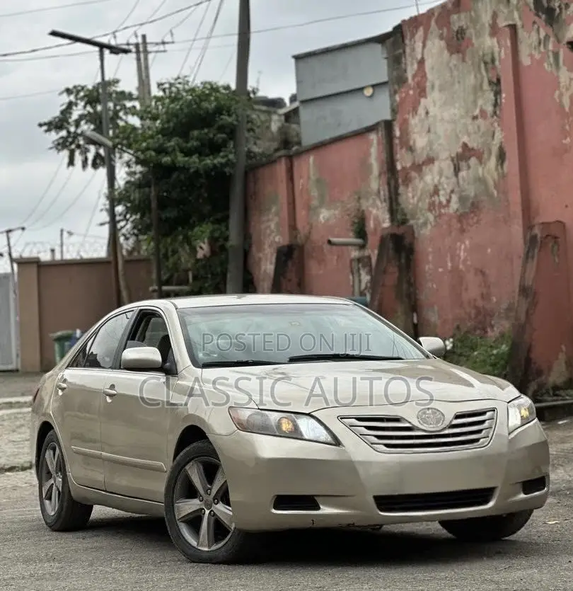 Toyota Camry 2008 Gold