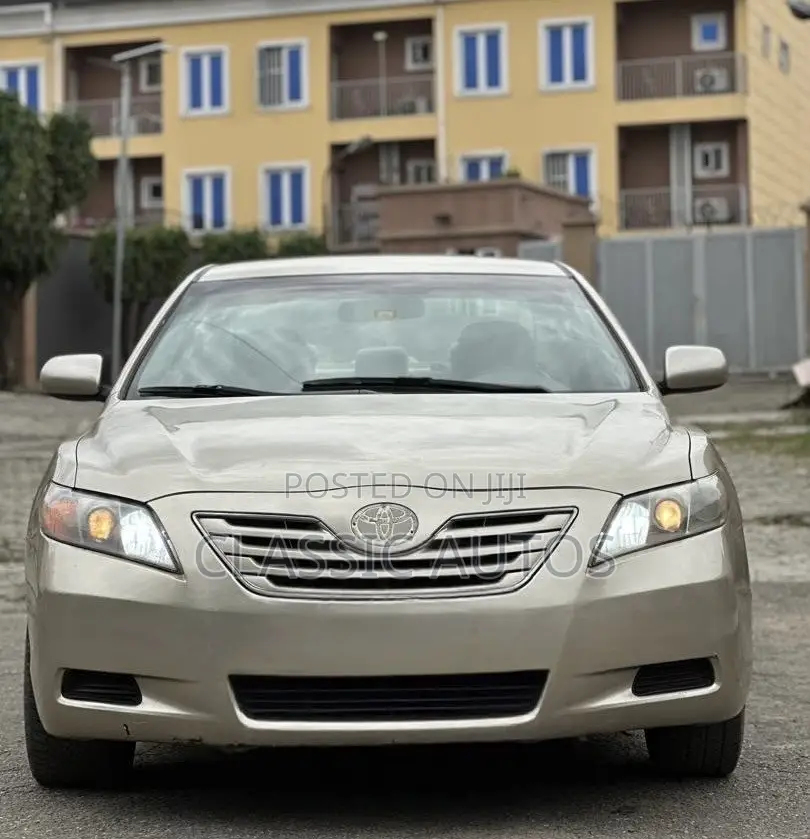 Toyota Camry 2008 Gold