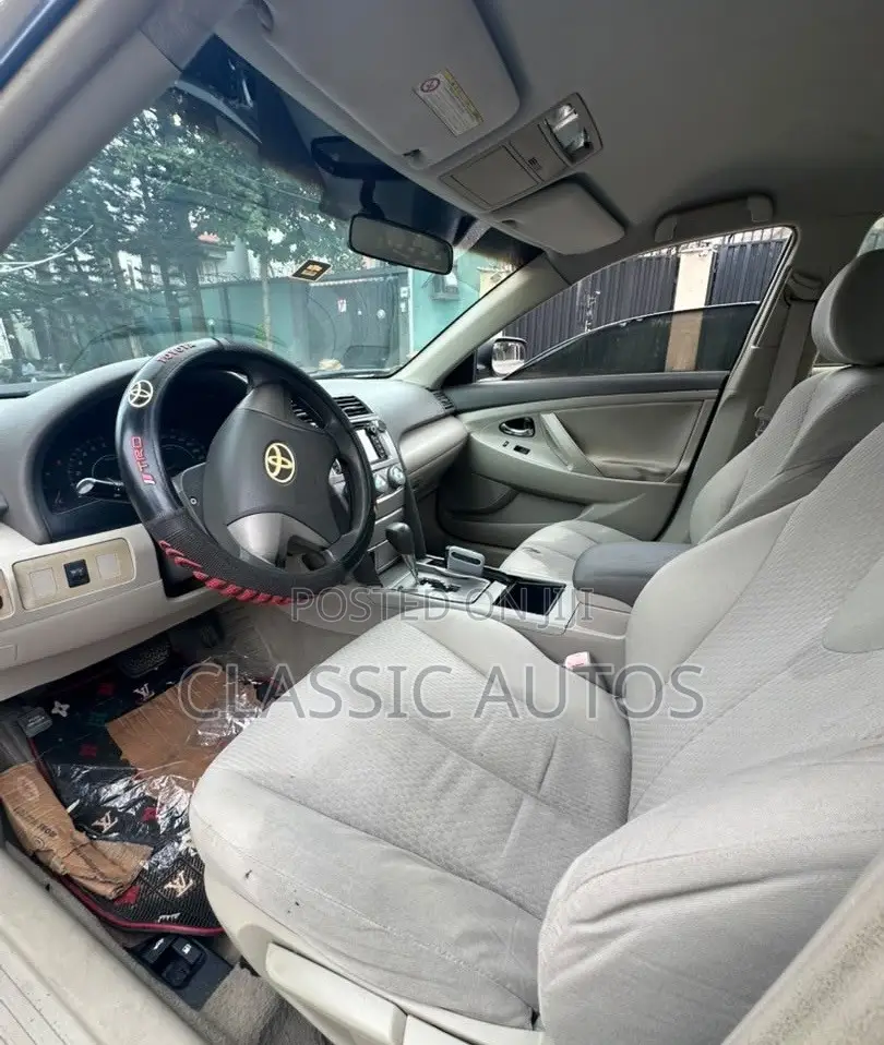 Toyota Camry 2008 Gold