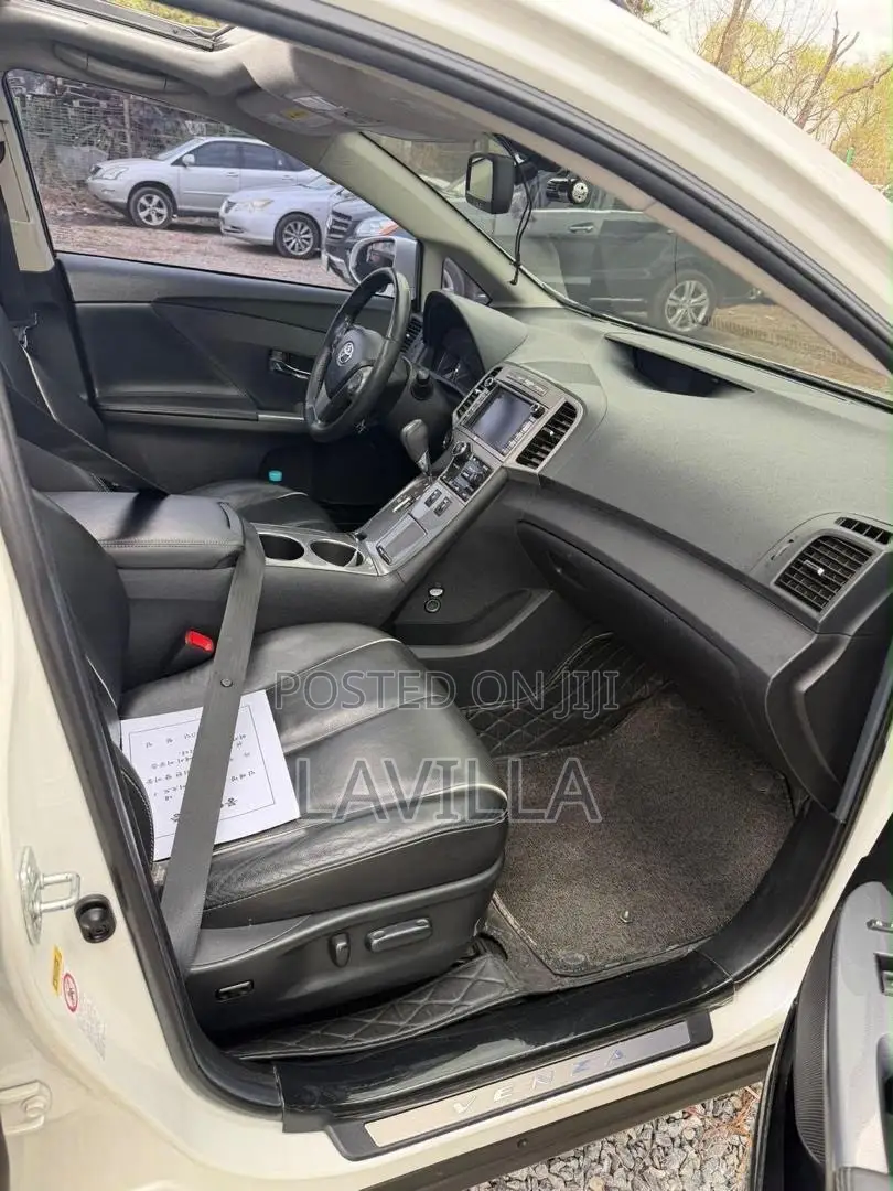Toyota Venza Limited 2013 White