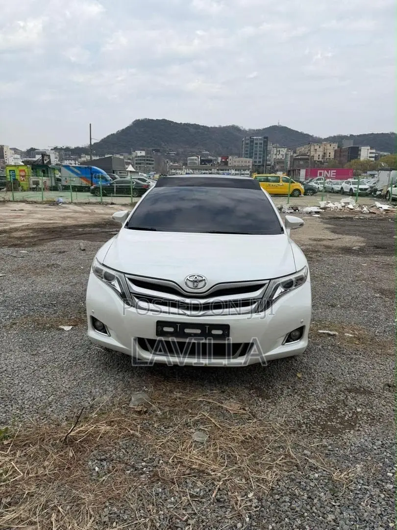 Toyota Venza Limited 2013 White