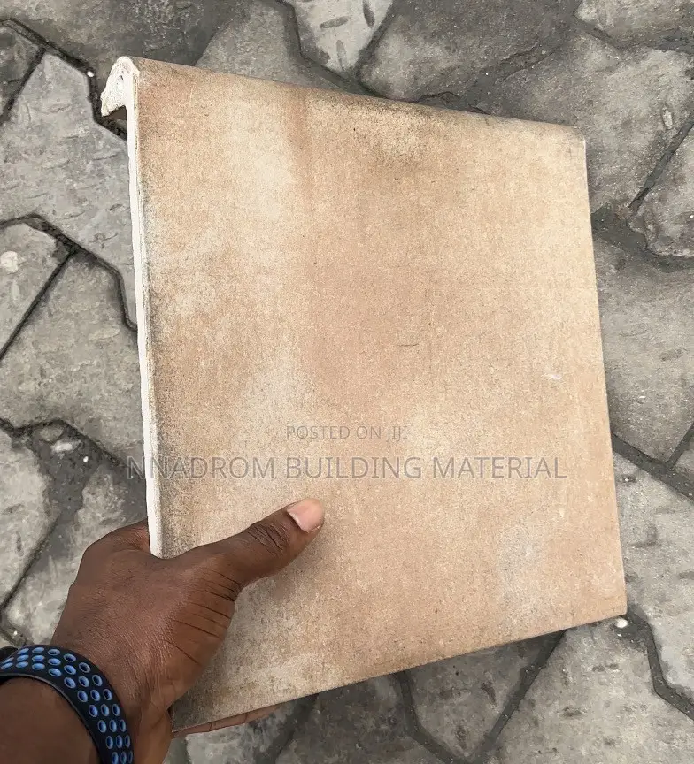 33/33 Gades Beige Copping Tiles